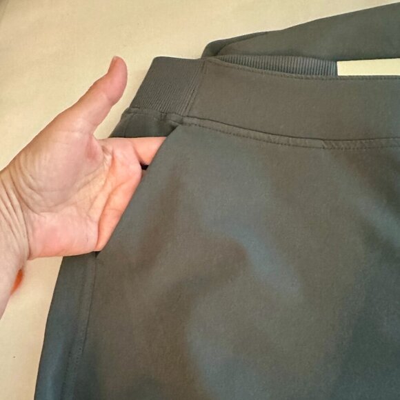 New 32 Degrees Cool Women's Comfort Pants Size L Gray Pull On Ankle Length Soft - Picture 3 of 12